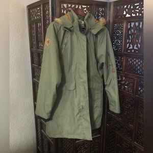 Legendary Whitetails brand size women’s large green and brown parka faux fur